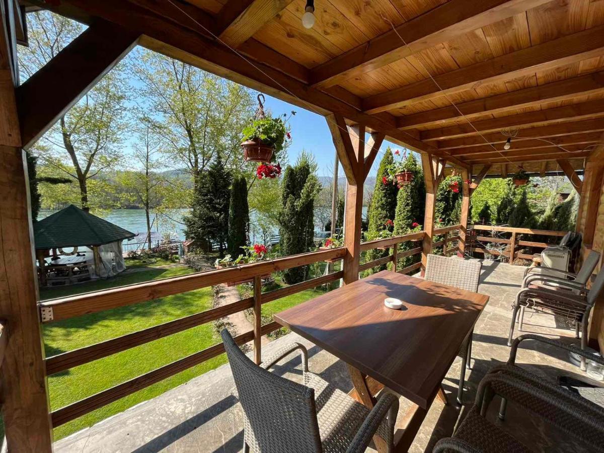 Apartman "Kapetana Luka" Ljubovija Eksteriør billede