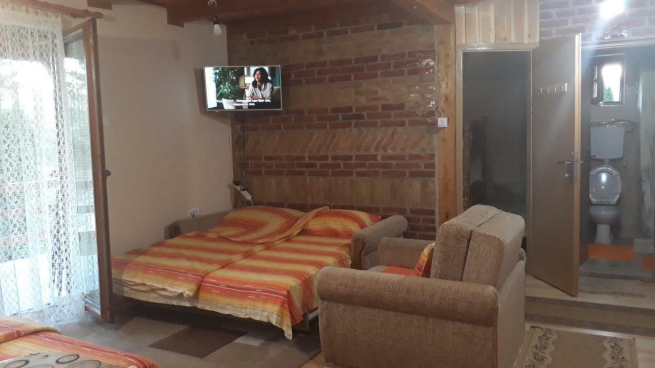 Apartman "Kapetana Luka" Ljubovija Eksteriør billede